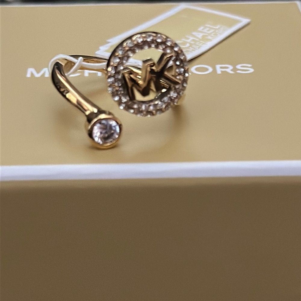 Michael Kors gold ring